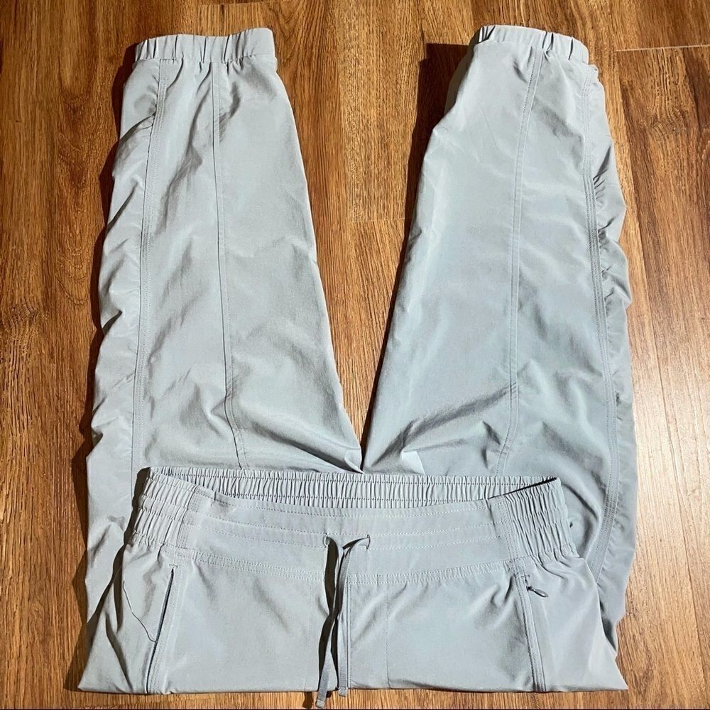 Women’s Athleta Capris Joggers 